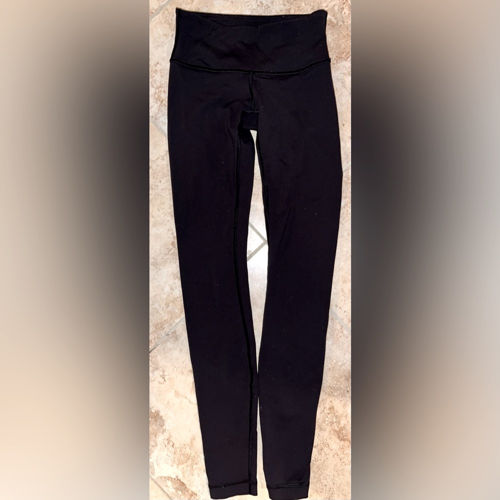 Lululemon Wunder Under High Rise 28” Size 2 Color black